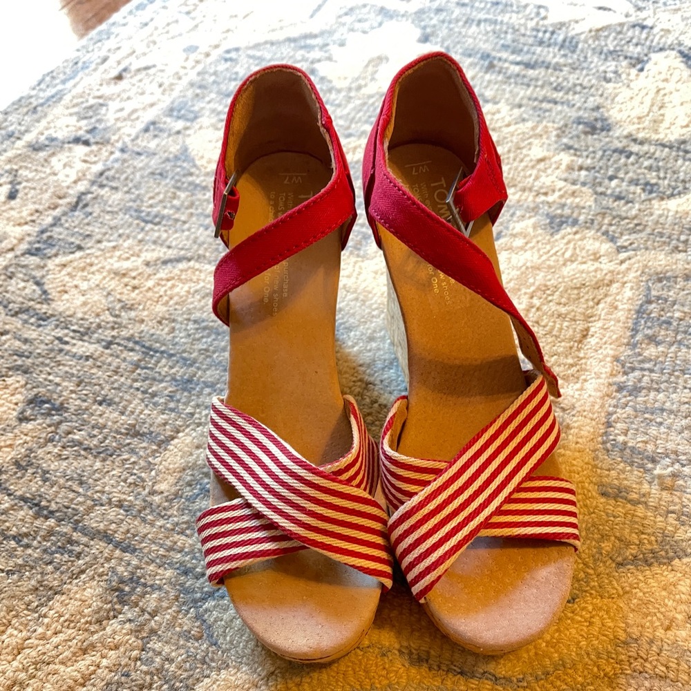 TOMS Red University cork wedge sandal; size 7; LIKE NEW!